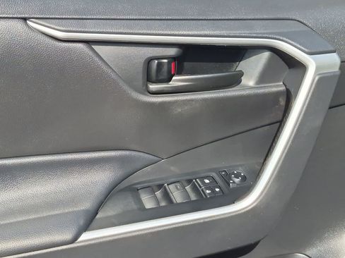 Used 2023 Toyota RAV4 LE FWD image 21