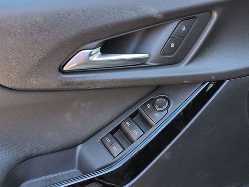 New 2026 Chevrolet Equinox LT image 8