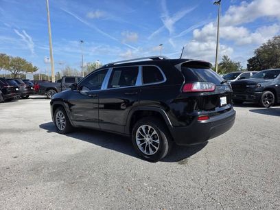 Used 2019 Jeep Cherokee Latitude Plus w/ Comfort/Convenience Group