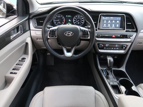 Used 2018 Hyundai Sonata Limited image 14