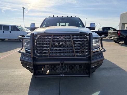 Used 2023 RAM 2500 Limited image 9