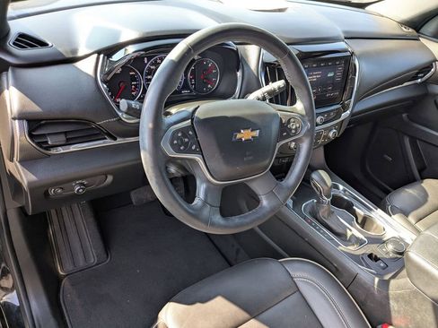 Used 2023 Chevrolet Traverse Premier image 10