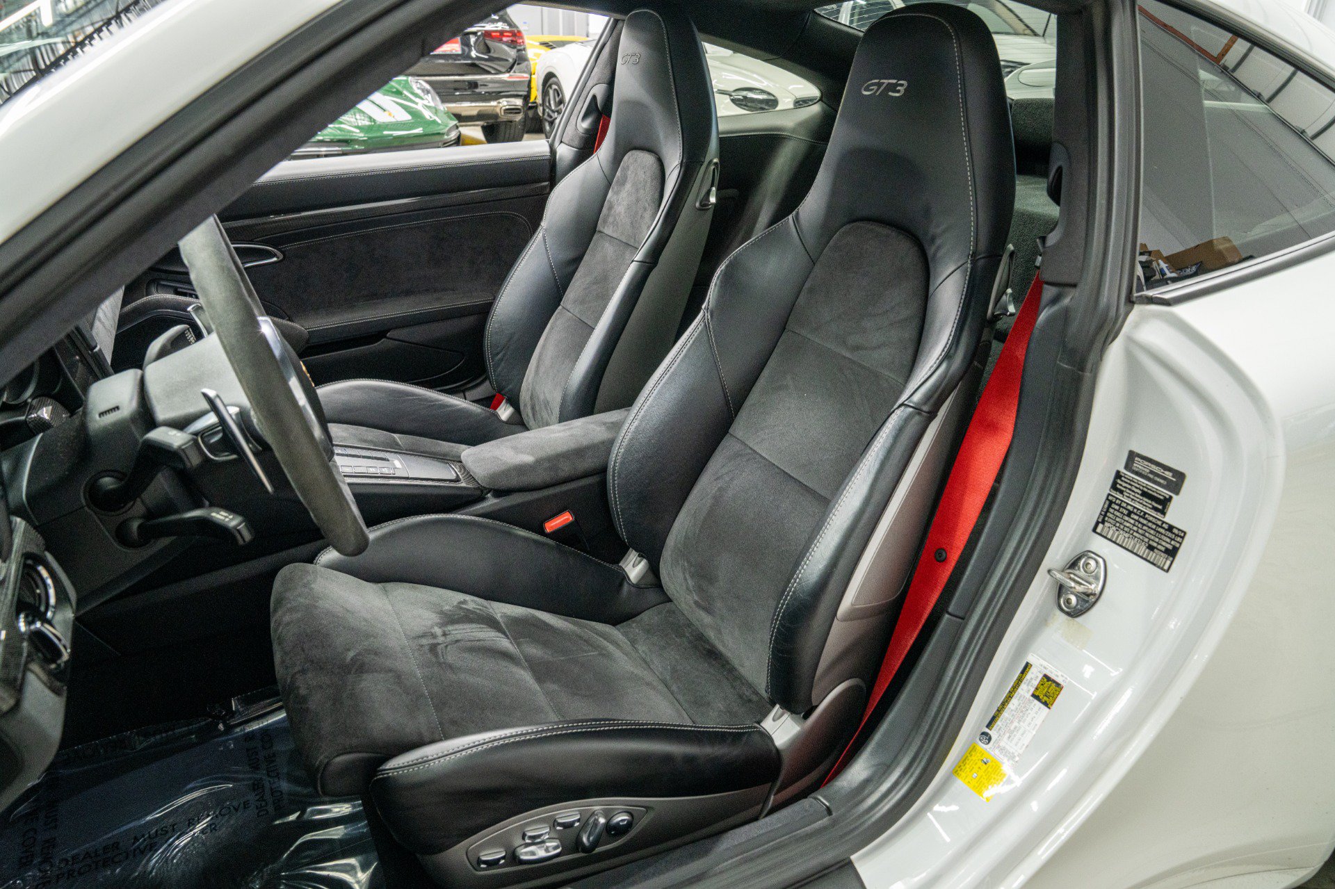 Used 2015 Porsche 911 GT3 RWD image 23