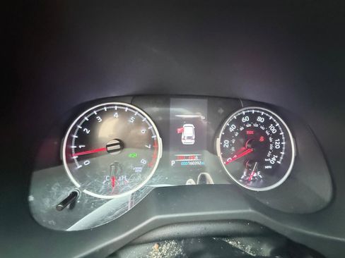 Used 2019 Toyota RAV4 XLE Premium w/ Carpet Mat Package image 15