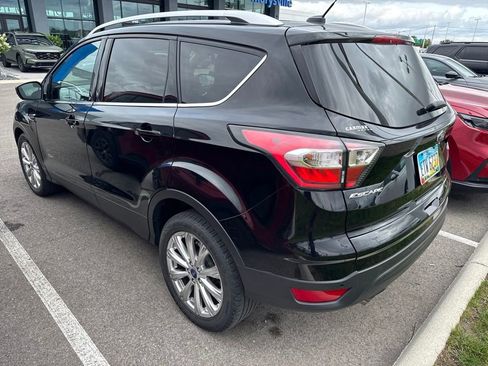Used 2017 Ford Escape Titanium FWD image 5