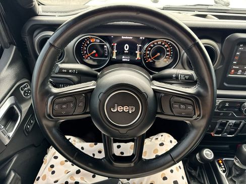 Used 2021 Jeep Wrangler Unlimited Sport AWD/4WD image 14