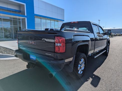 Used 2017 GMC Sierra 3500 Denali w/ Duramax Plus Package AWD/4WD image 37