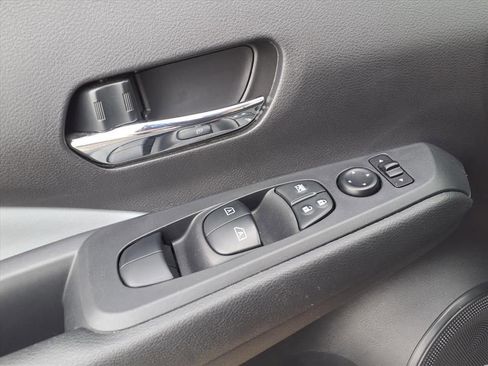 Certified 2021 Nissan Kicks SR w/ SR Premium Package image 21