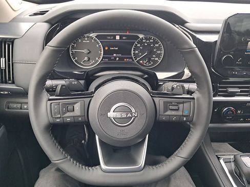 New 2025 Nissan Pathfinder SL w/ SL Premium Package image 15