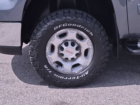 Used 2009 GMC Sierra 2500 SLE w/ Convenience Package AWD/4WD image 14