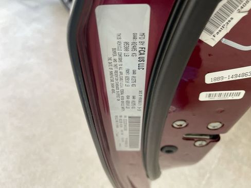 Used 2019 Dodge Challenger R/T w/ Driver Convenience Group image 27