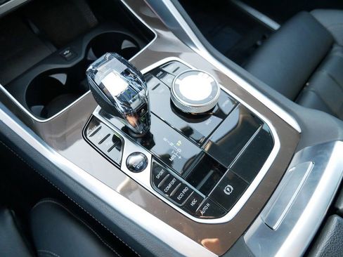 Used 2022 BMW X6 xDrive40i w/ Premium Package image 23