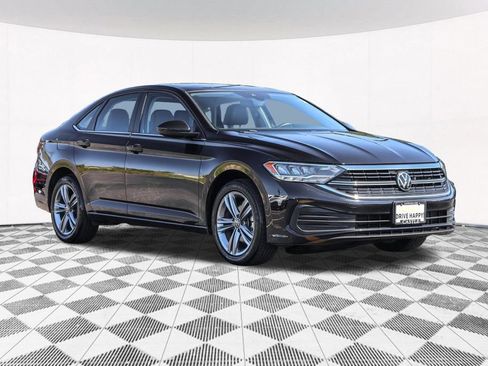 Certified 2024 Volkswagen Jetta SE FWD image 10