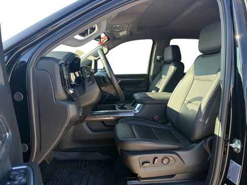 Used 2025 Chevrolet Silverado 2500 LTZ w/ LTZ Convenience Package image 9