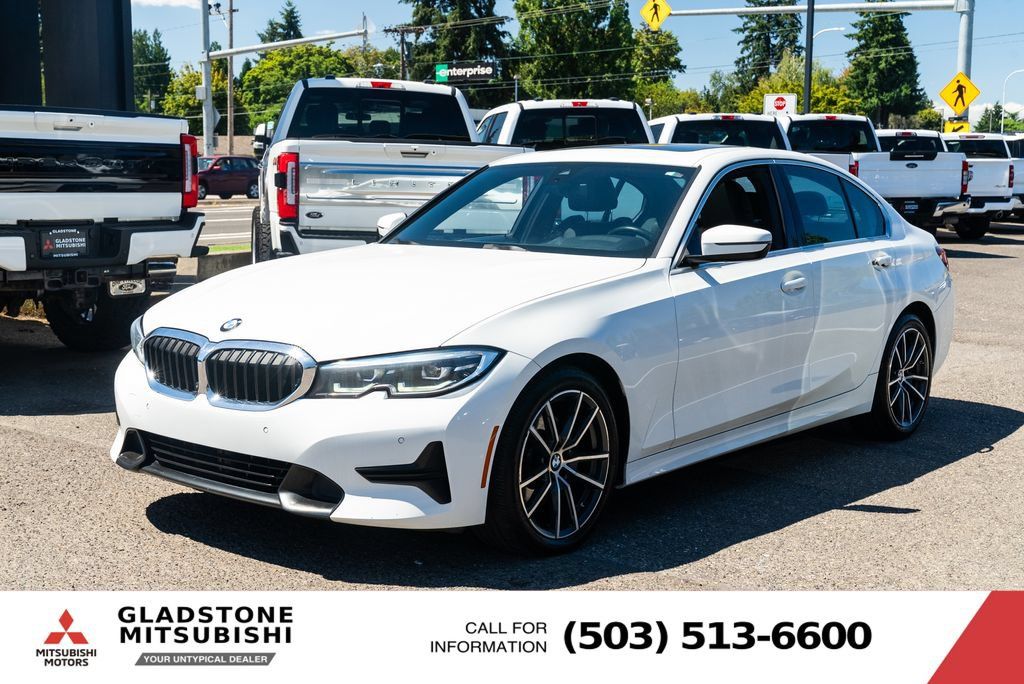 Used 2020 BMW 330i Sedan w/ Convenience Package RWD image 4
