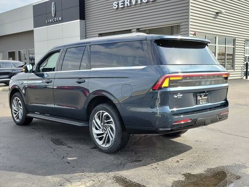 New 2026 Lincoln Navigator L Premier AWD/4WD image 6