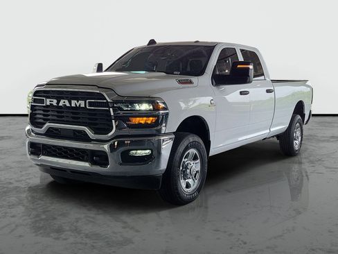 Used 2026 RAM 2500 Tradesman AWD/4WD image 4