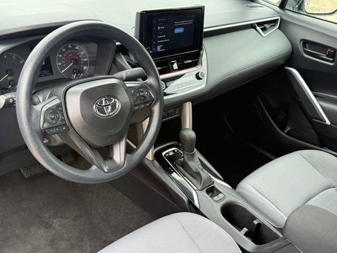 Used 2025 Toyota Corolla Cross AWD Hybrid image 9
