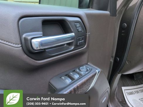Used 2020 GMC Sierra 1500 Denali w/ Denali Ultimate Package AWD/4WD image 11