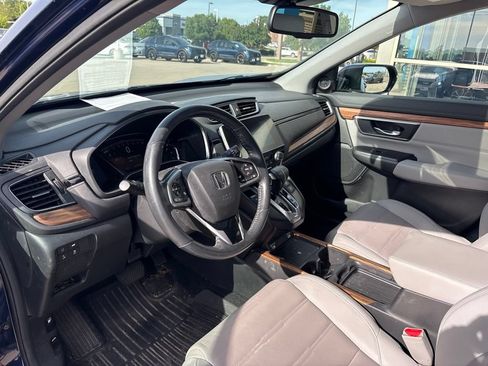 Used 2020 Honda CR-V Touring image 11