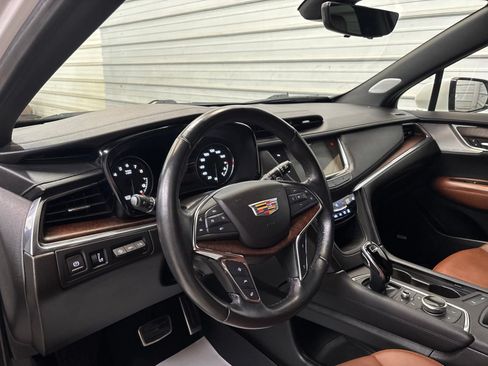 Used 2022 Cadillac XT5 Sportv w/ Technology Package AWD/4WD image 13