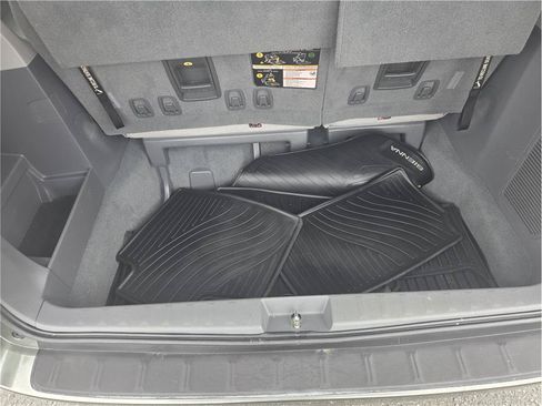 Used 2020 Toyota Sienna LE FWD image 41