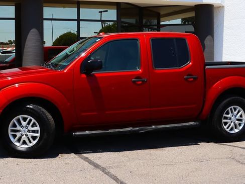 Used 2018 Nissan Frontier SV RWD image 4