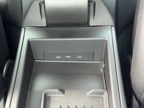 Used 2025 Porsche 911 Carrera image 37