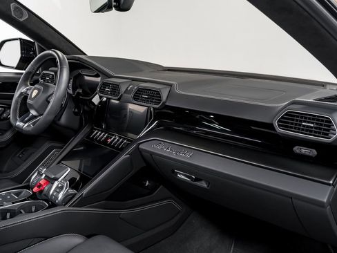 Used 2024 Lamborghini Urus S image 36