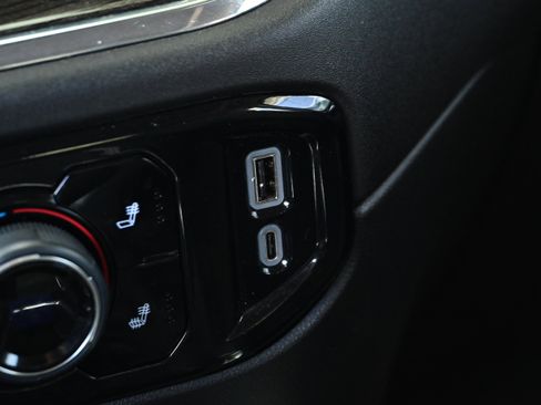 Used 2024 Chevrolet Silverado 1500 RST image 26