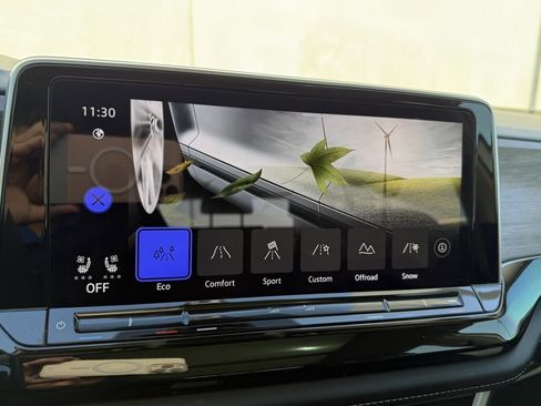 Used 2024 Volkswagen Atlas SEL image 15