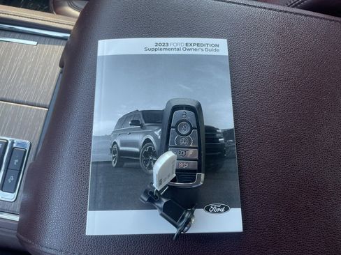 Used 2023 Ford Expedition Limited image 50
