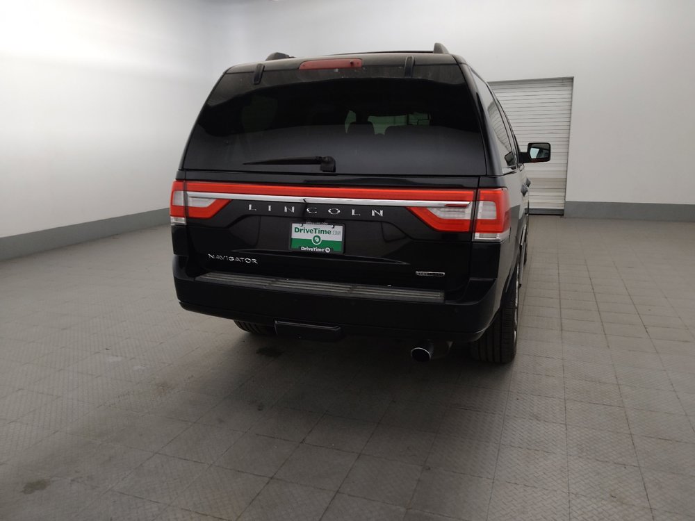 Used 2016 Lincoln Navigator Reserve AWD/4WD image 7
