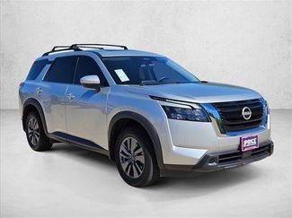 Used 2024 Nissan Pathfinder SV w/ SV Premium Package video 3