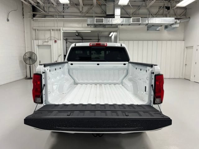 New 2026 Chevrolet Colorado LT AWD/4WD image 17