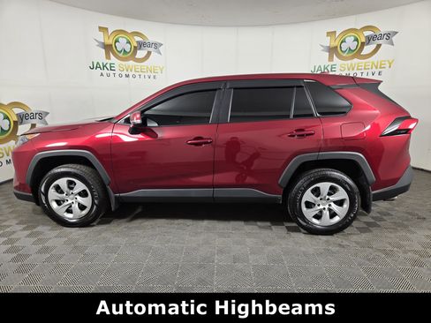 Used 2022 Toyota RAV4 LE AWD/4WD image 5