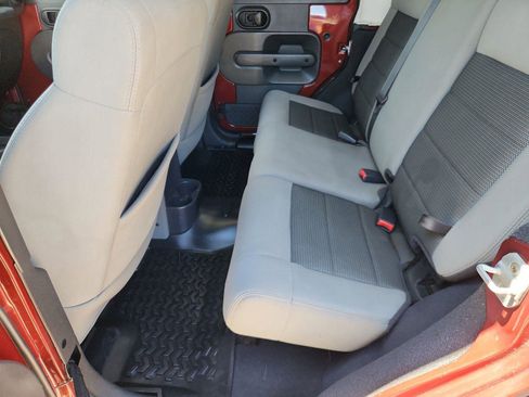 Used 2010 Jeep Wrangler Unlimited Sport AWD/4WD image 12