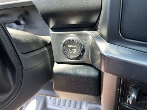 Used 2025 Ford F250 Lariat w/ Black Appearance Package AWD/4WD image 17