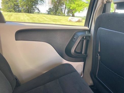 Used 2016 Dodge Grand Caravan SE w/ Quick Order Package 29E SE FWD image 34