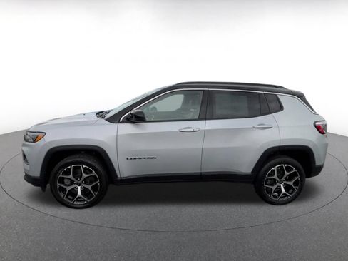 Used 2025 Jeep Compass Limited AWD/4WD image 7