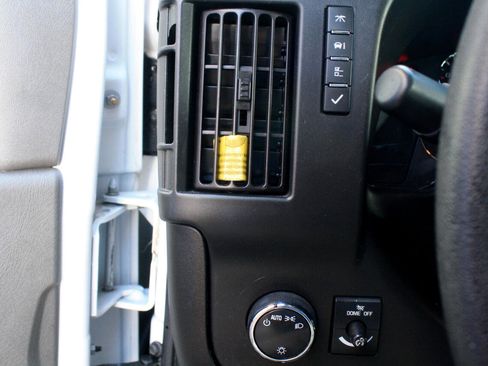 Used 2023 GMC Savana 2500 w/ Driver Convenience Package image 17