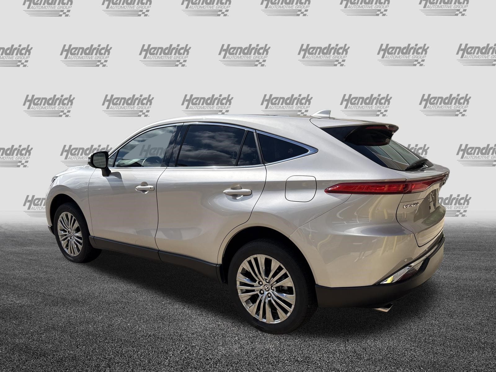 Used 2024 Toyota Venza Limited AWD/4WD image 8
