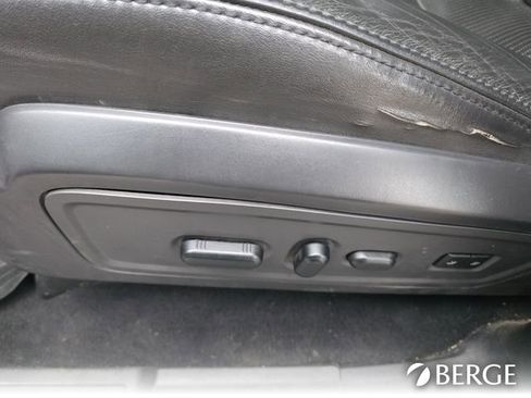 Used 2010 Lincoln Navigator 2WD image 16