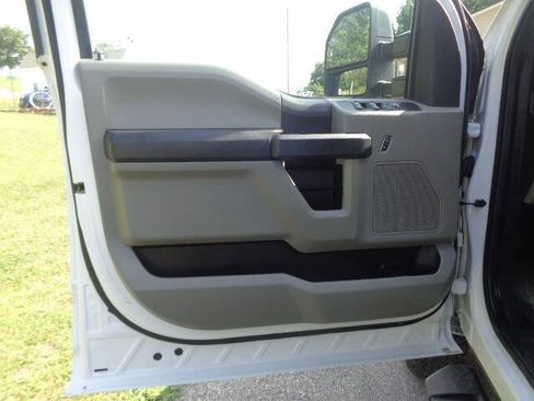 Used 2022 Ford F250 XL w/ Power Equipment Group AWD/4WD image 12