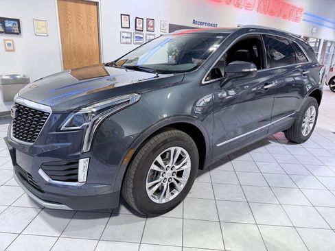 Used 2020 Cadillac XT5 Premium Luxury image 3