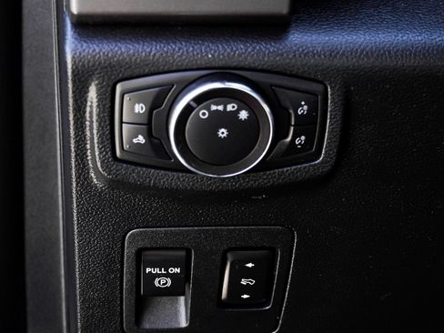 Used 2019 Ford F150 XLT w/ Equipment Group 302A Luxury AWD/4WD image 20