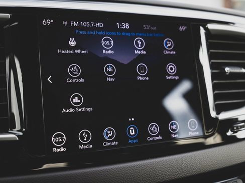 Used 2019 Chrysler Pacifica Touring-L w/ Advanced Safetytec Group image 17