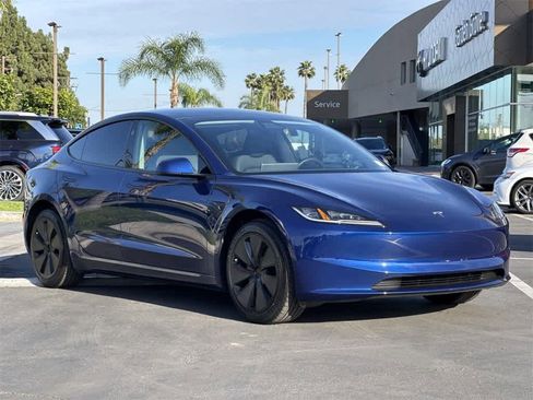 Used 2025 Tesla Model 3 Long Range image 8