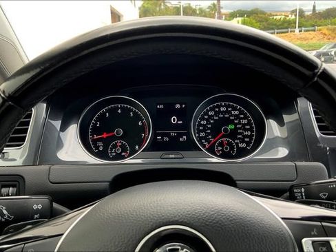 Used 2019 Volkswagen Golf SE FWD image 18