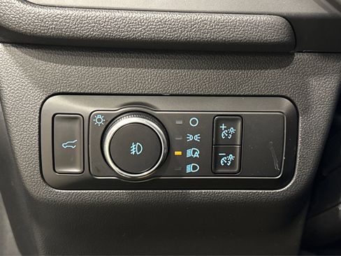 Used 2025 Ford Escape Platinum image 21